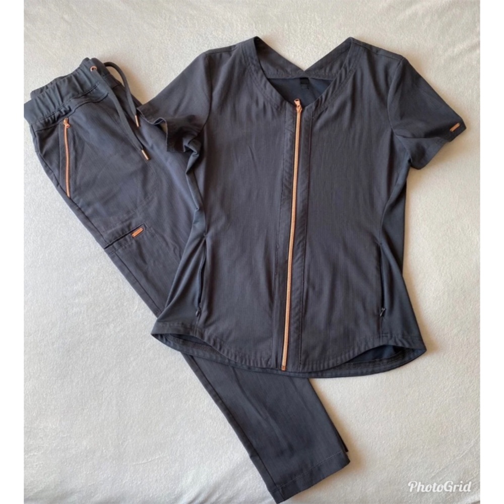 Size small/ petite Cherokee scrub set